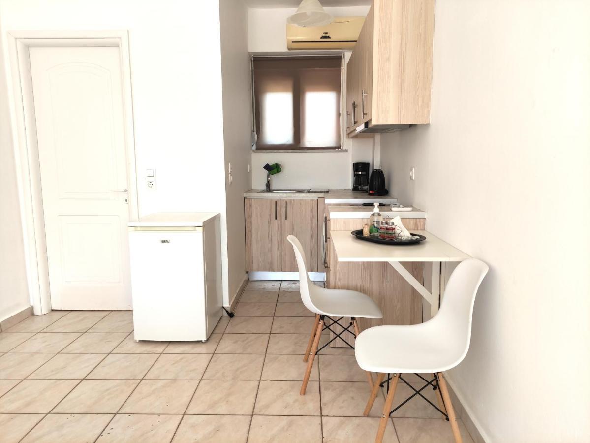 # 6 Giorgos & Chara Apartments Nea Kydonia  Экстерьер фото
