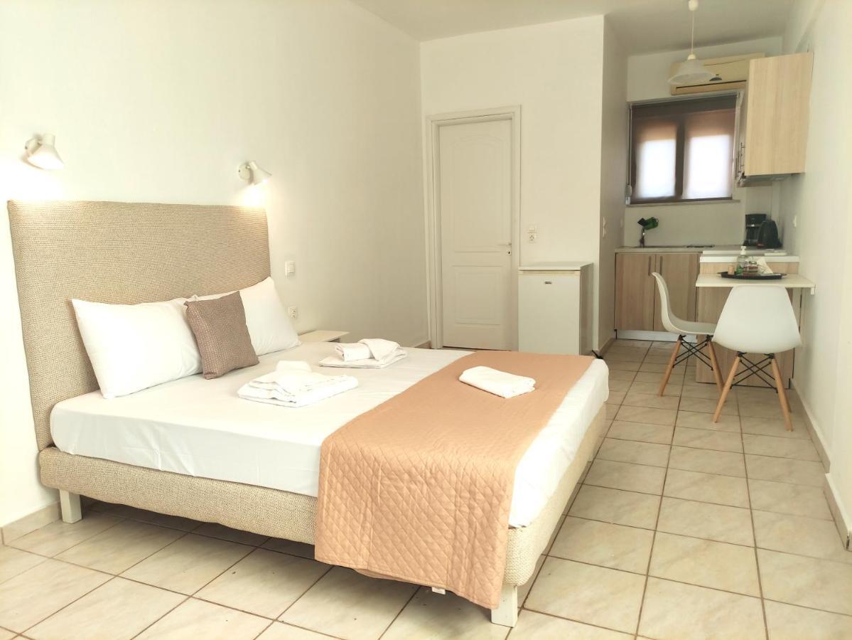 # 6 Giorgos & Chara Apartments Nea Kydonia  Экстерьер фото