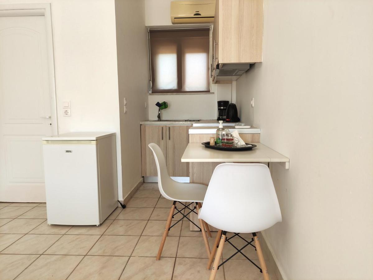 # 6 Giorgos & Chara Apartments Nea Kydonia  Экстерьер фото